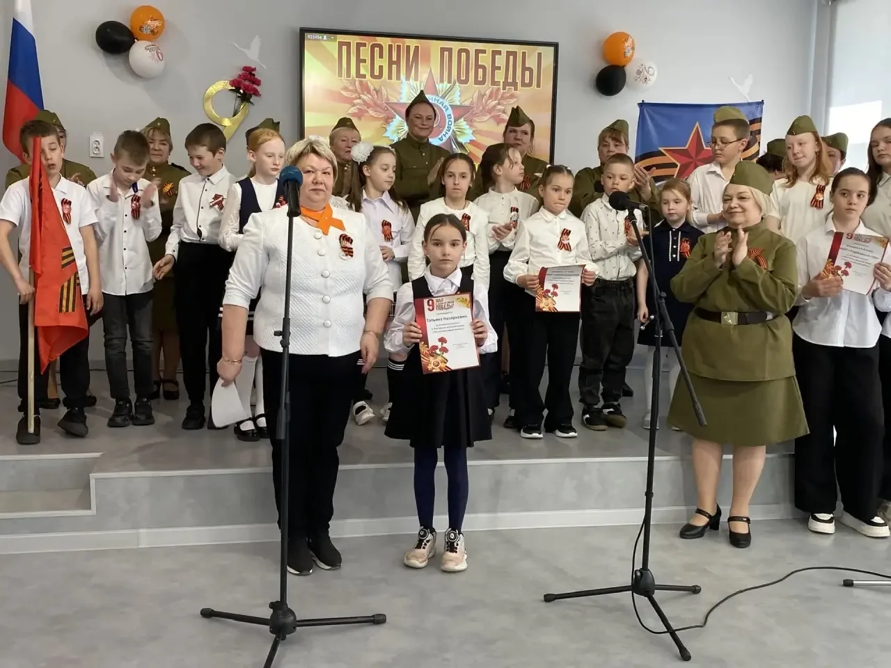 📅 8 мая в нашей школе совместно с Домом культуры прошёл фестиваль военной песни «Песни...