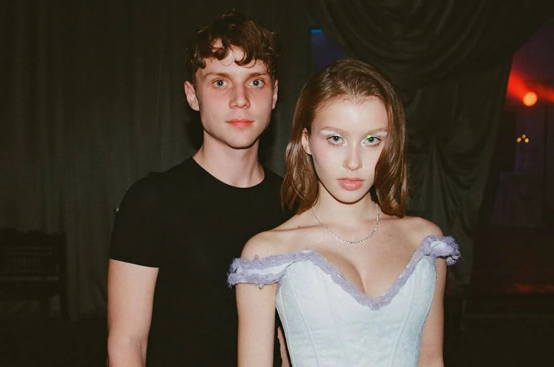 📸 Аня Пересильд поделилась фотографиями с празднования своего 17-летия  🎧 Новая Музыка - Подписаться
