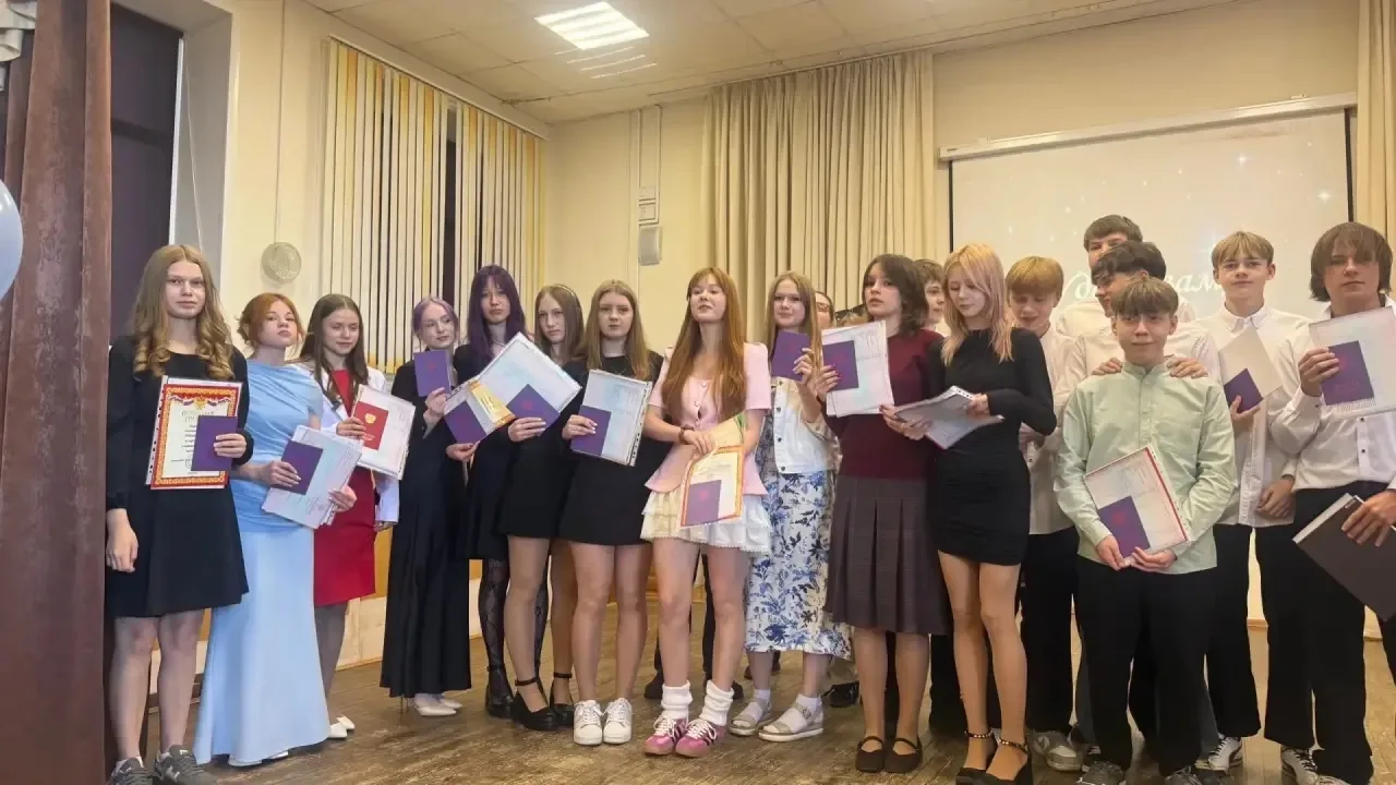 🎓 Это не просто аттестаты — это билет в большую жизнь!

27 июня 2026 года в нашей школе прошла цере