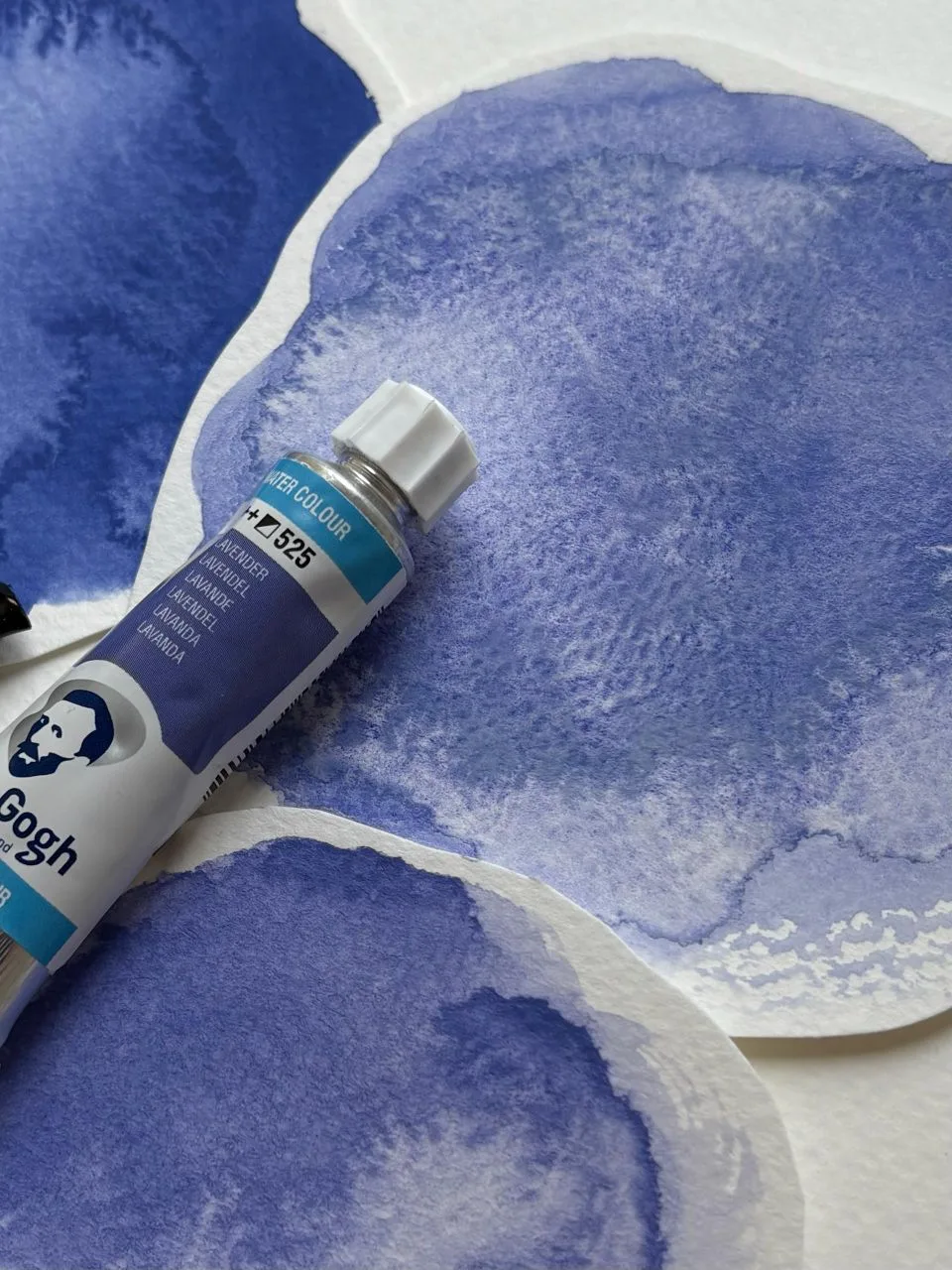 Самый мечтательный оттенок 💜  Лаванда может быть прохладной и дымчатой, тёплой и пудровой.  Этот цве