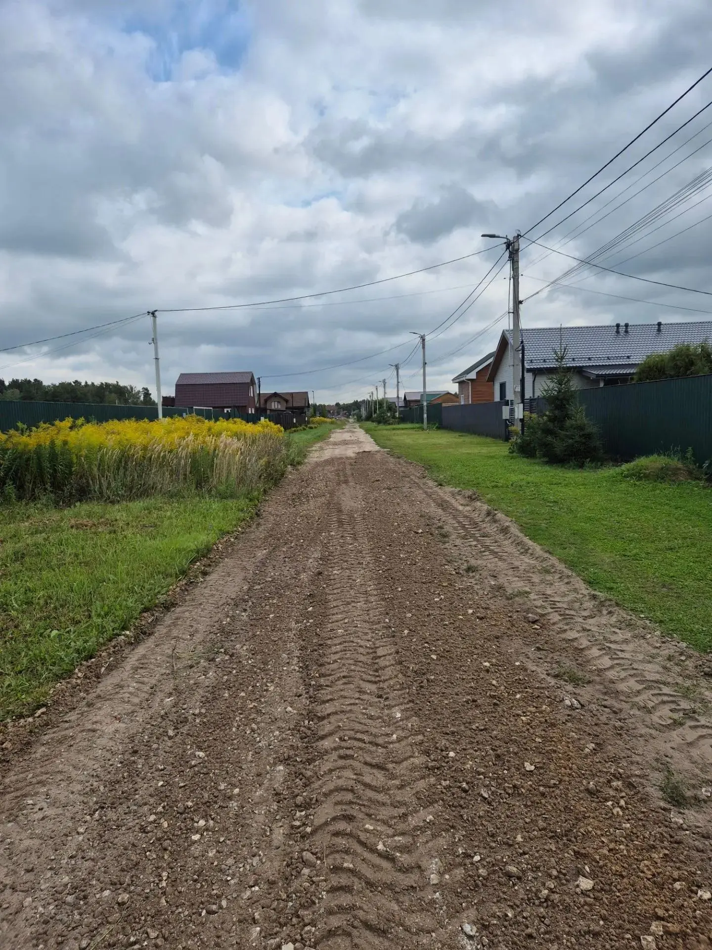 🚜 Оперативное реагирование на обращения жителей: профилирование дорог с подсыпкой ПГС 🚜