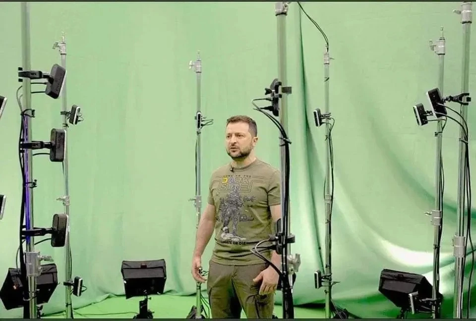 Зеленский записал видео из Запорожья, заявив, что он «вместе с народом и армией».