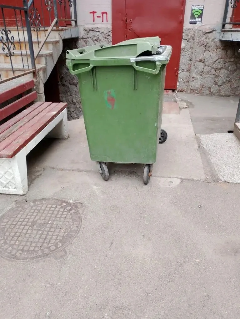 Ремонт мусорного бака по адресу: Малая Бухарестская ул.,д.11/60🔨🔨🔨