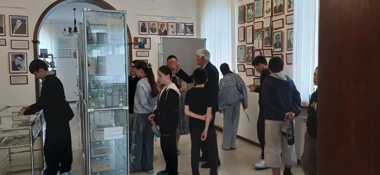 Сегодня, 15 июня  ребята летнего оздоровительного лагеря «Радуга» посетили музей Гасана Эфенди Алкад