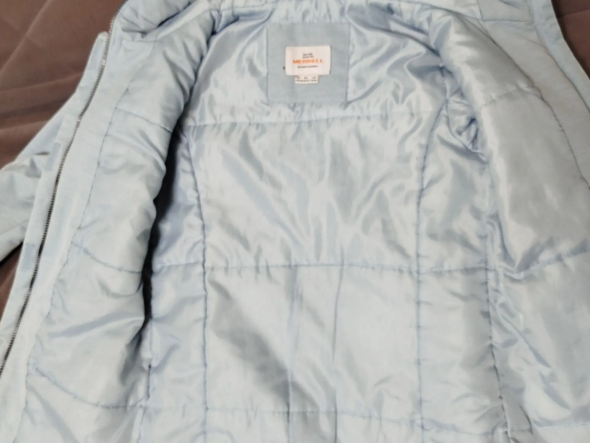 Продам зимнюю куртку Merrell размер 140-146