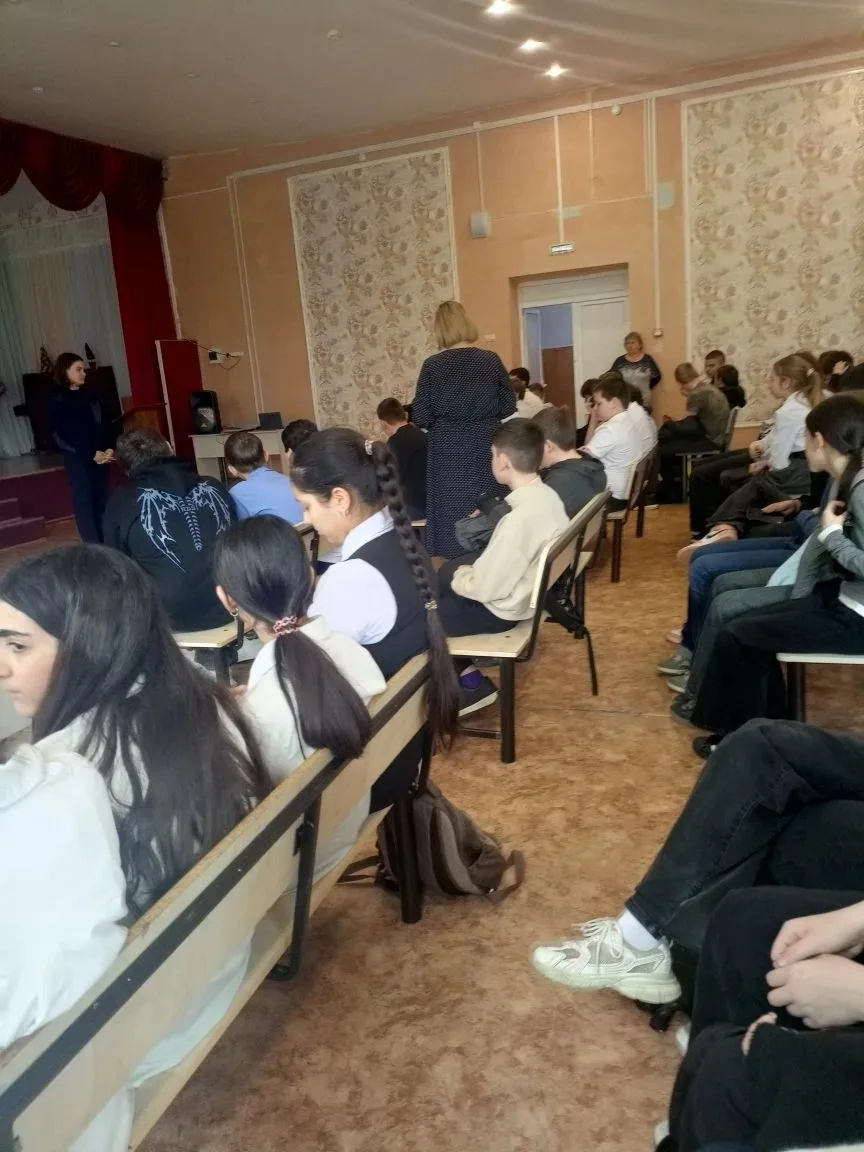 📌 Профилактическая встреча с инспектором ПДН в школе №4  В рамках профилактики правонарушений среди 