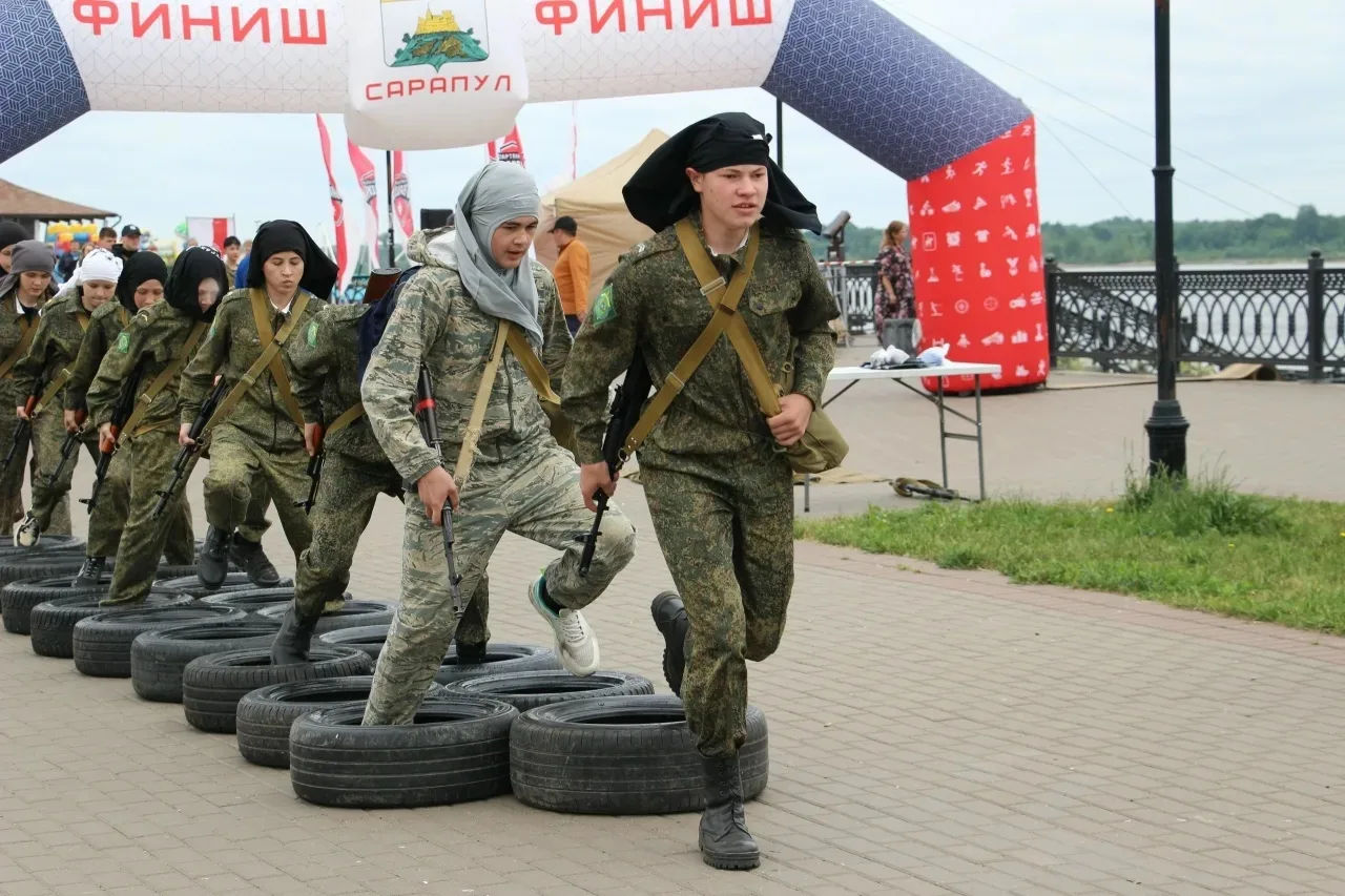 💥Три команды из Воткинска примут участие в финале спартакиады "Гвардия"

 
✅Полуфинал республиканск