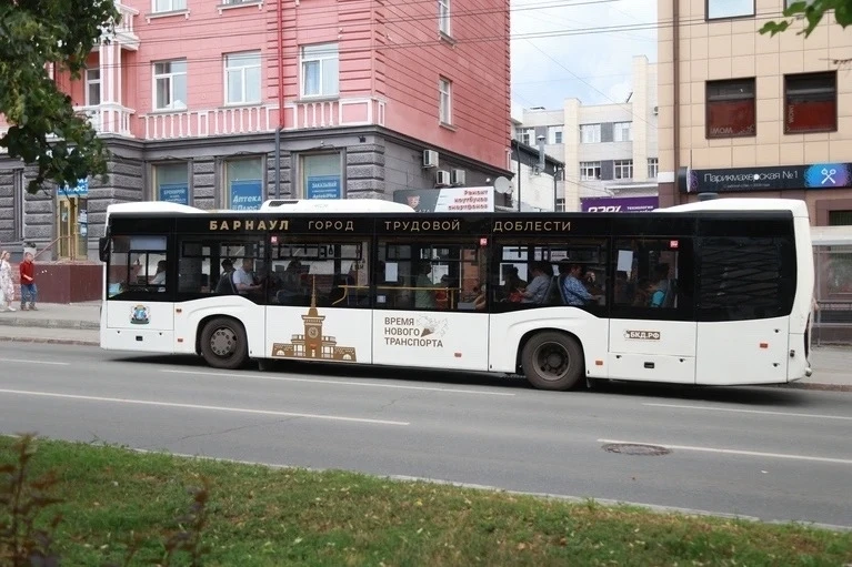 В Барнауле до конца года могут появиться новые автобусы.

Городские власти Барнаула активно работают