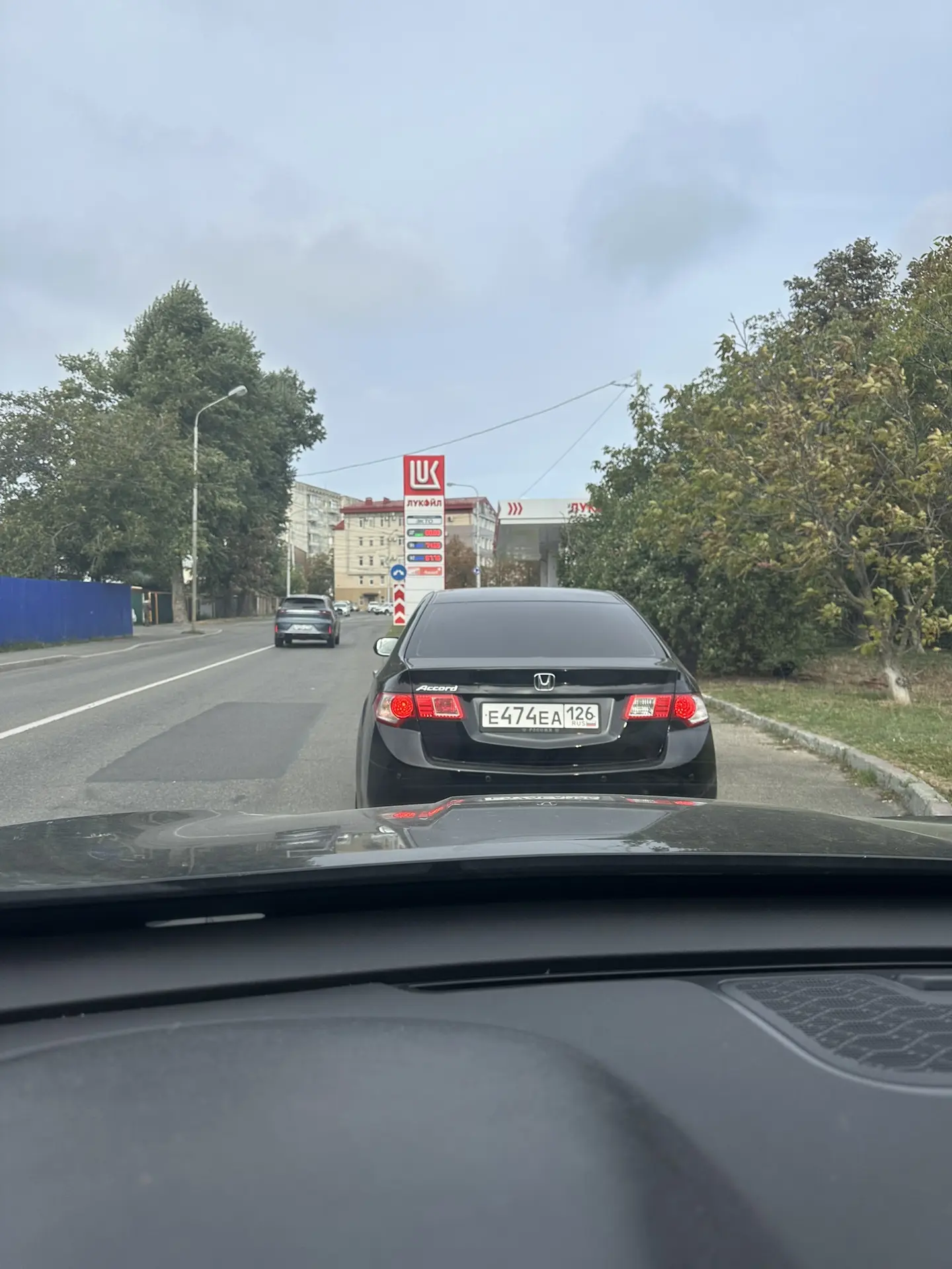 Впереди всего машин пять))) Утро понедельника задалось! 😏