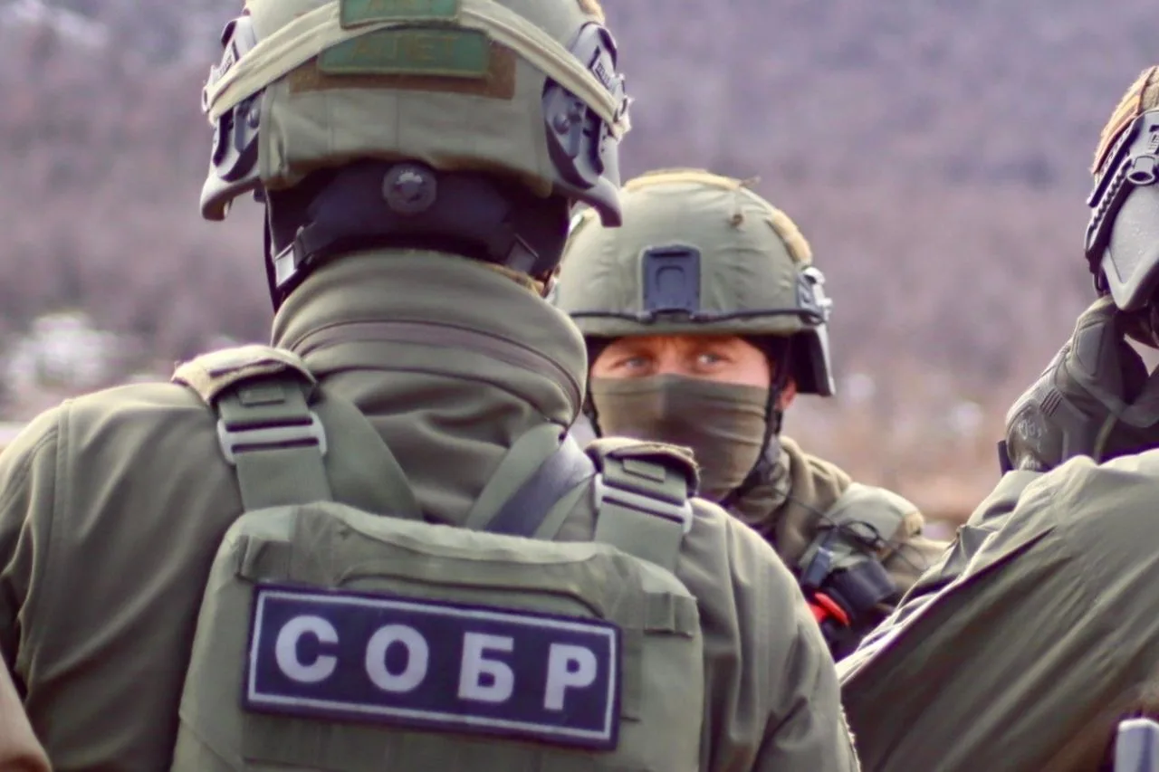 При содействии Росгвардии на Колыме задержан подозреваемый в экстремизме
 
🛡 В Магаданской области 