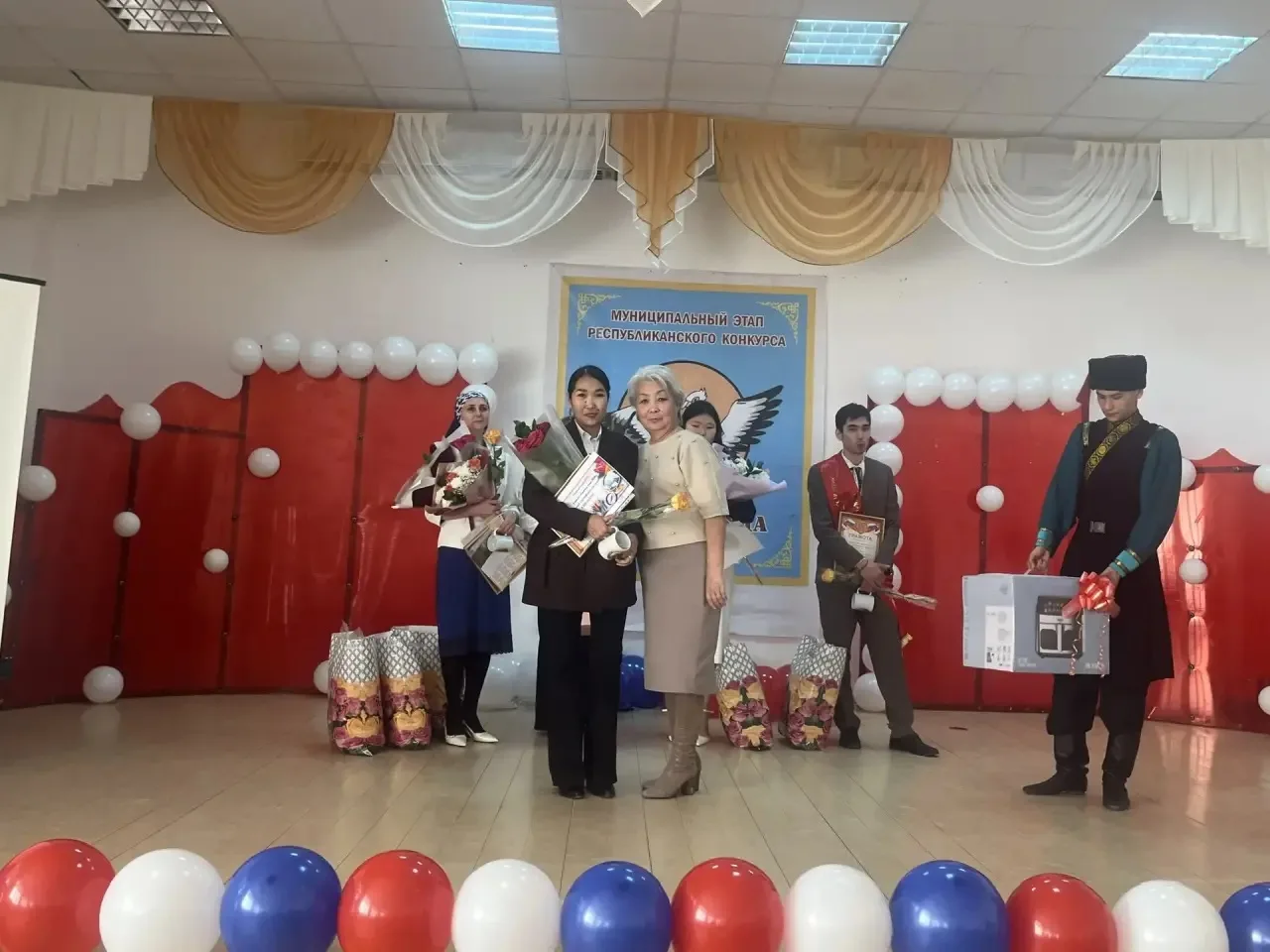 Поздравляем Елену Викторовну с блестящим результатом в конкурсе 🎉
Пусть этот успех станет мощным ст