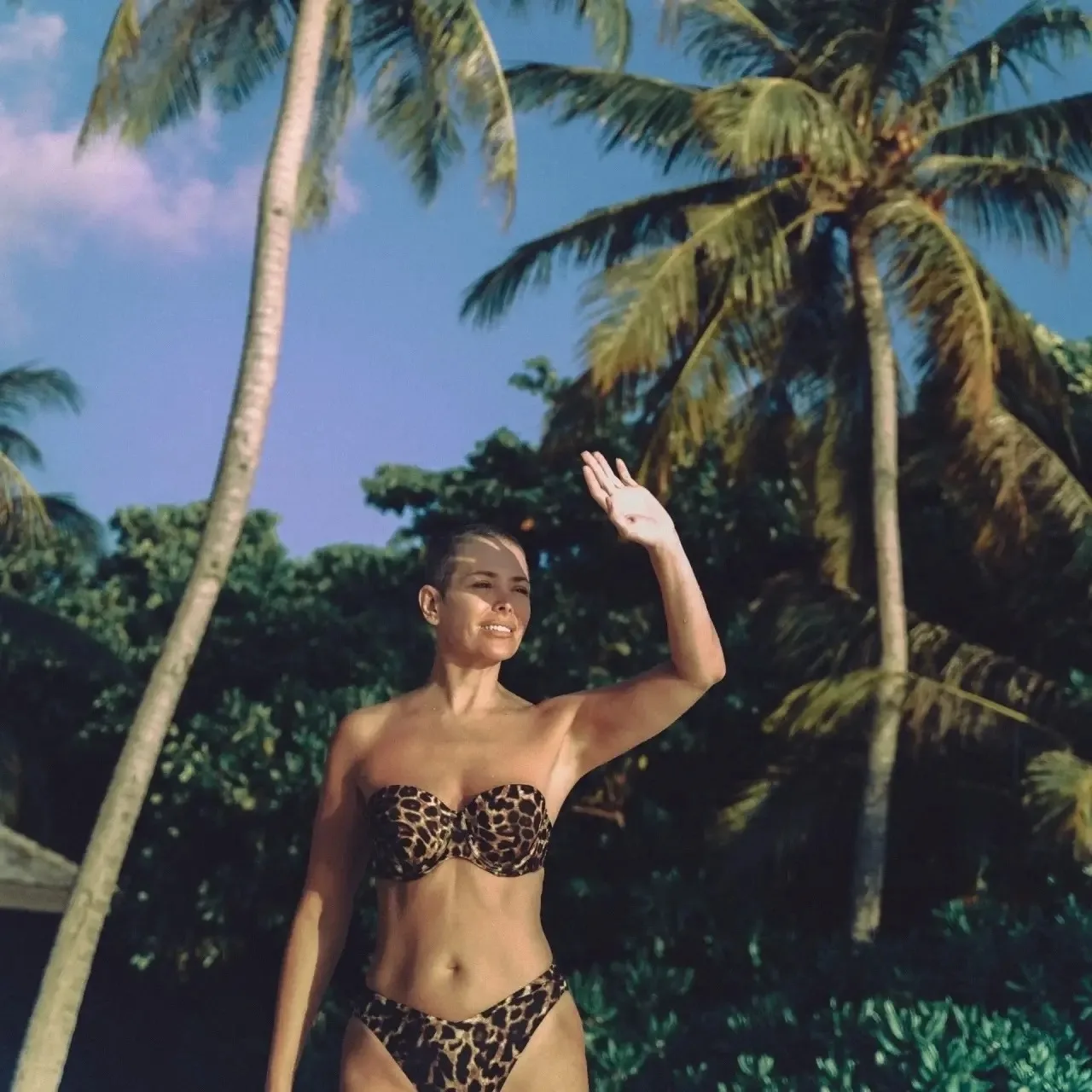 🌴Екатерина Волкова примерила образ «островной амазонки» Актриса сняла солнечную фотосе...