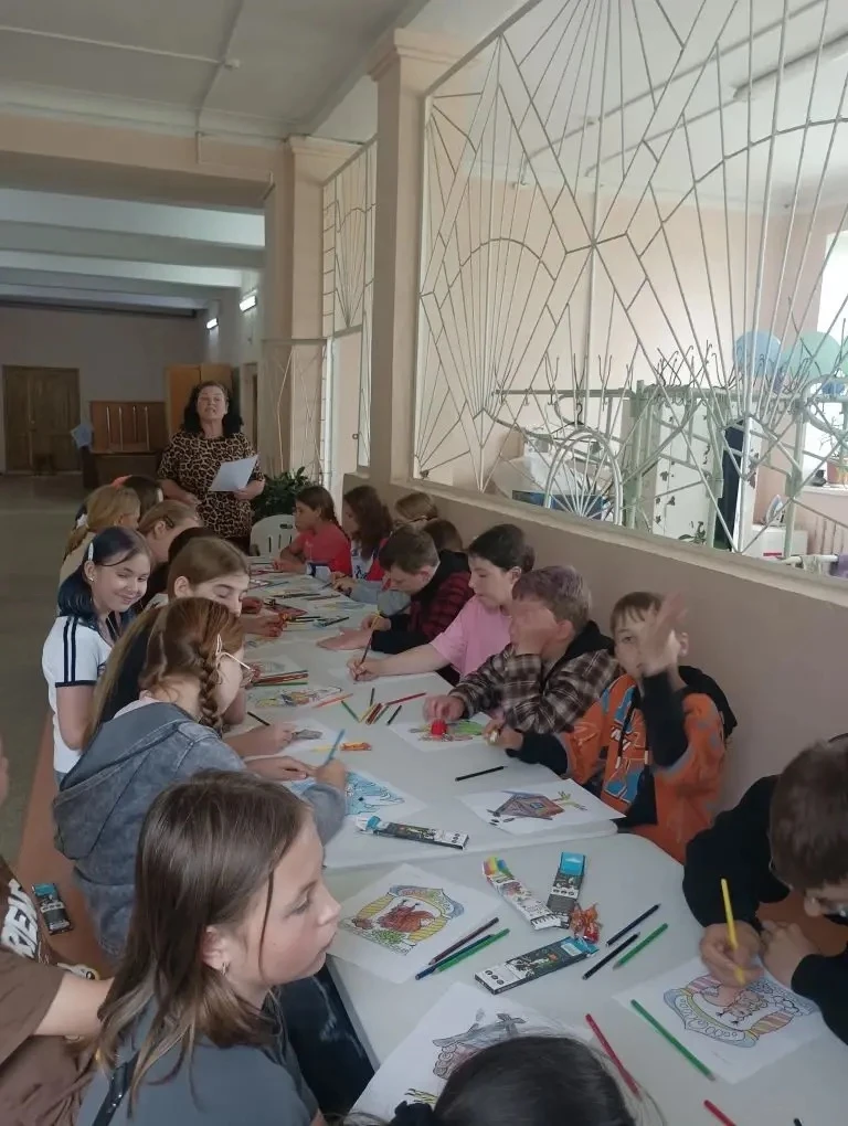 📚✨ Путешествие в мир Пушкина📚

📚В преддверии Дня русского языка, который отмечается 6 июня, наш п