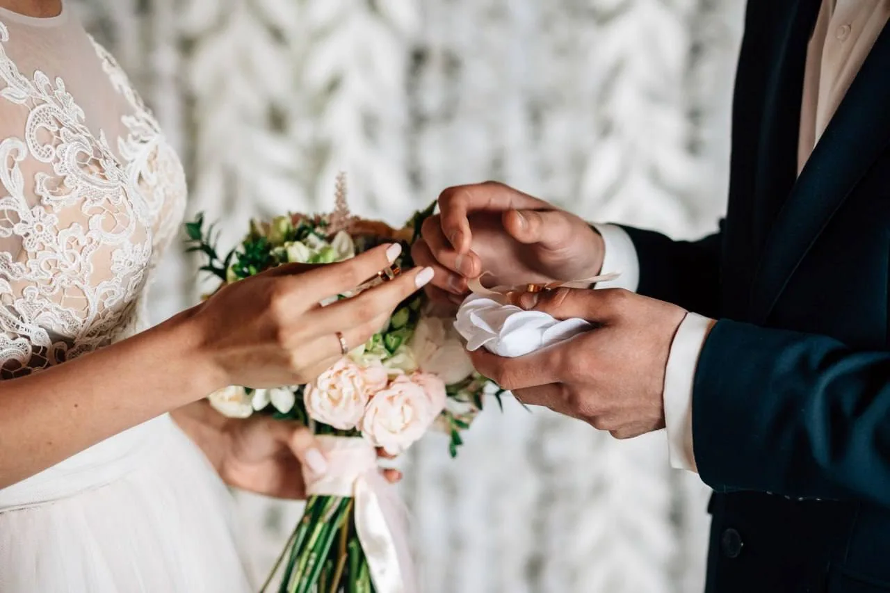 💍 Россияне могут взять 5 дней выходных перед свадьбой

В Минтруде РФ напомнили, что работники имеют