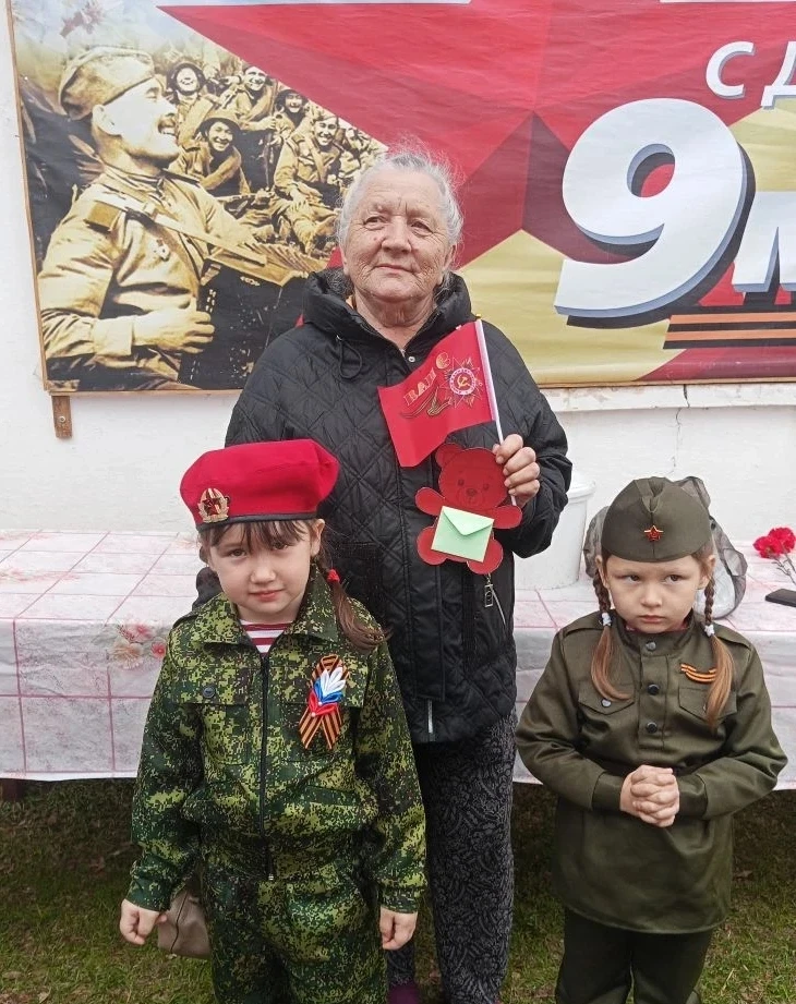 Ребята из дошкольной группы активно включились в празднование Дня Победы.