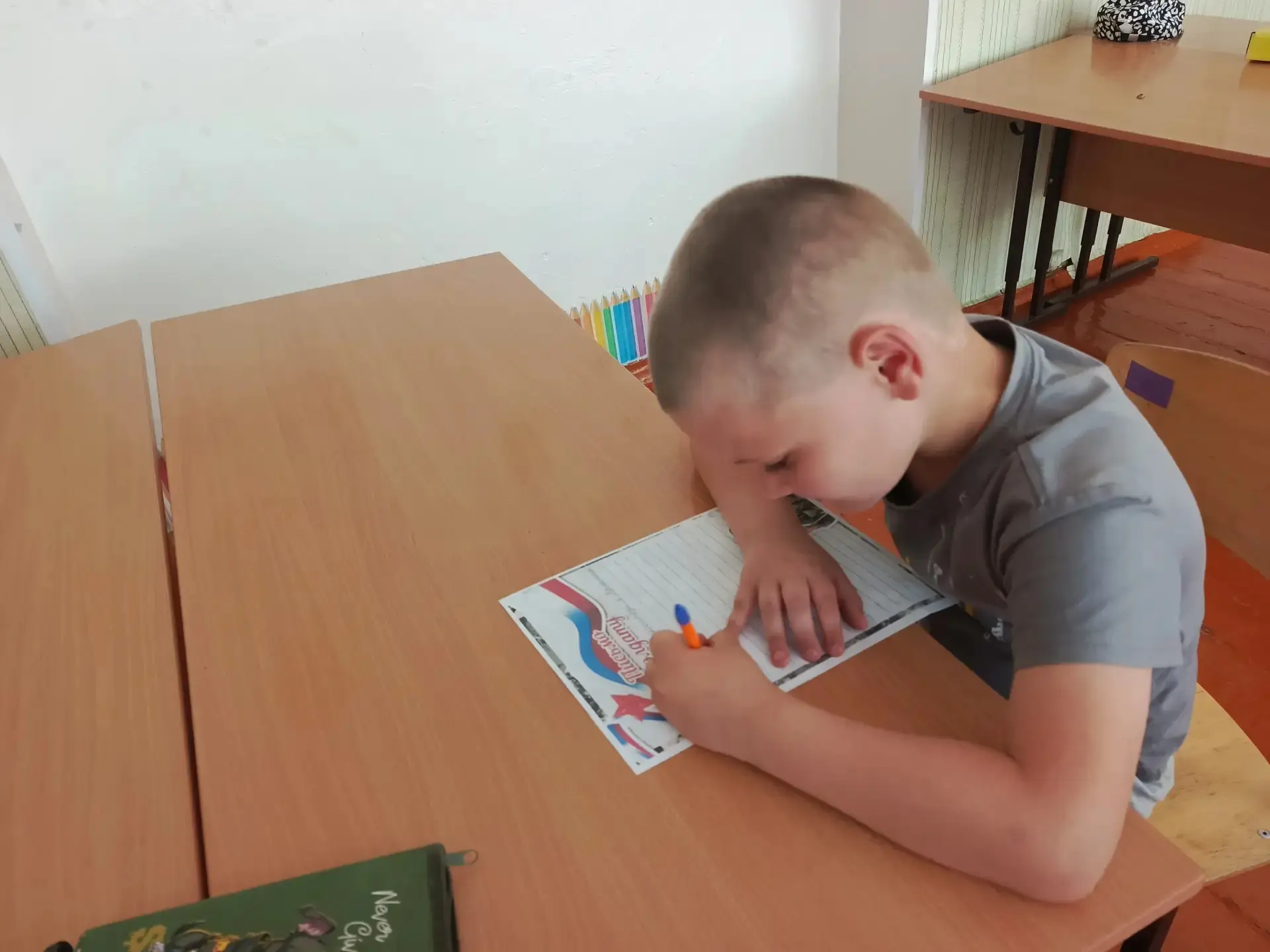 В преддверии Дня памяти и скорби, который отмечается 22 июня, участники пришкольного лагеря написали