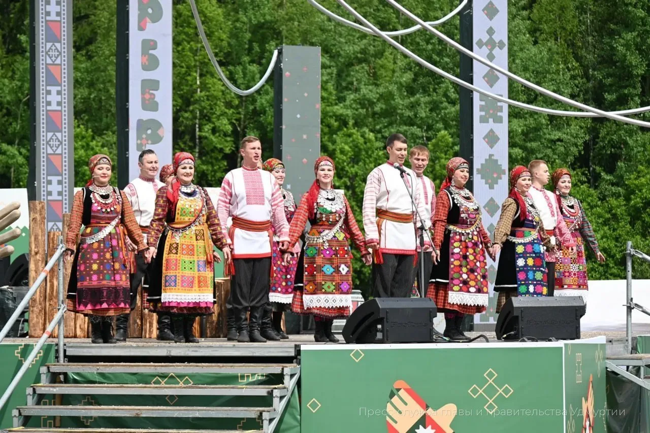 В деревне Кочишево пройдет масштабный праздник «Гербер»

Будет открыто семь тематических зон: от рем