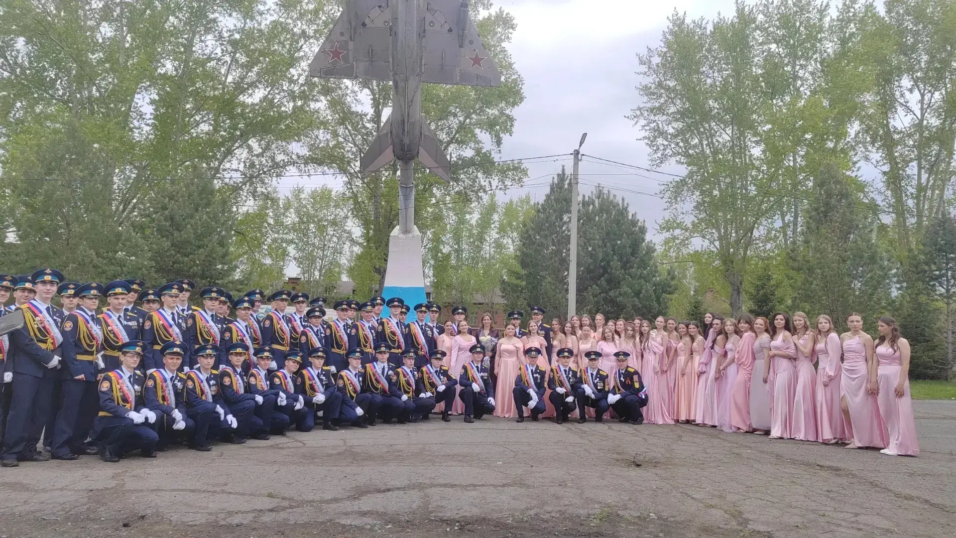 🎓 Последний звонок в Ачинском кадетском корпусе и Ачинской Мариинской гимназии: трогат...