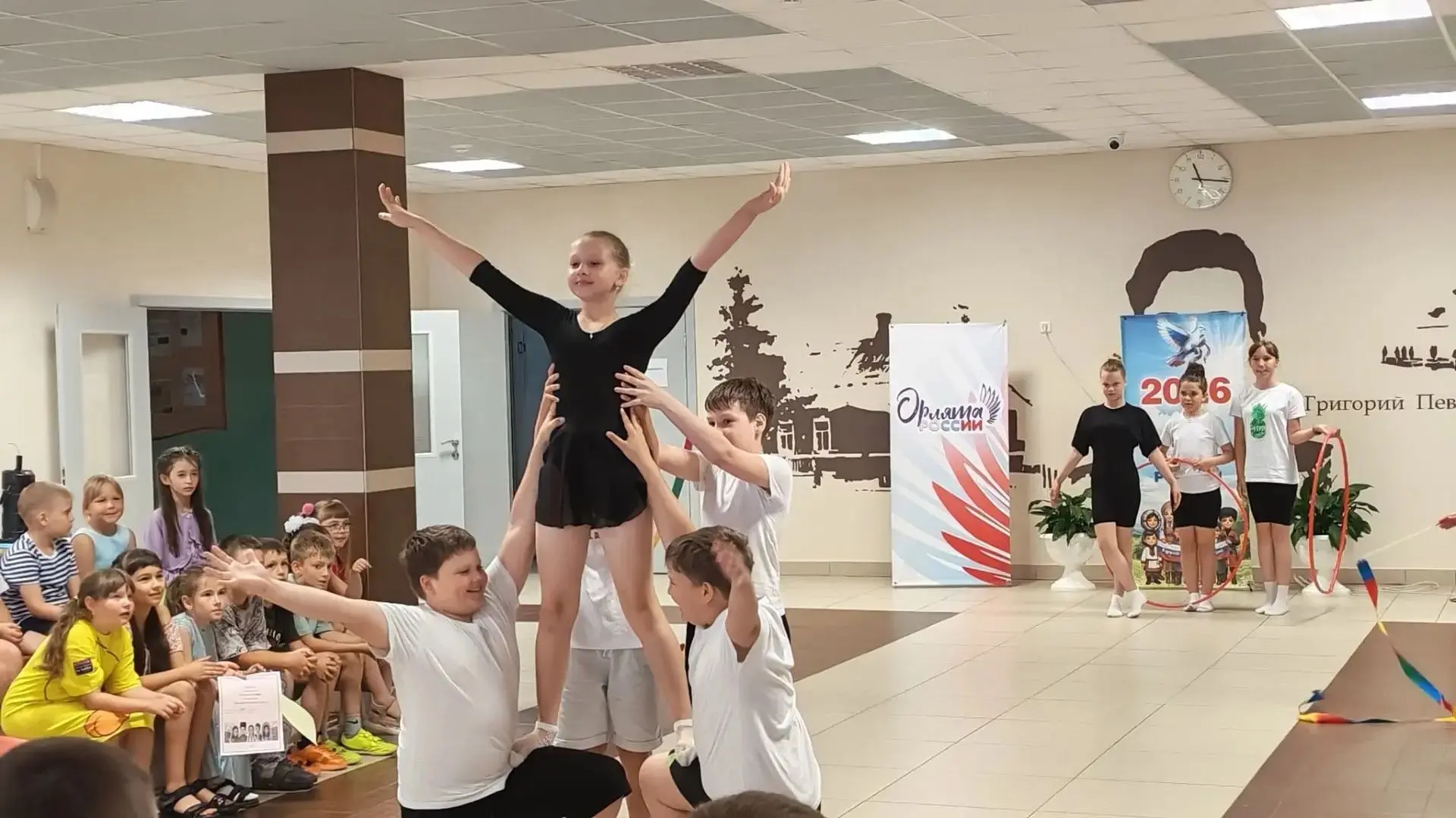 🎉 Закрытие пришкольного лагеря «Радуга»: до новых встреч! 🎉Вот и закончилась наша лагерная смена… 