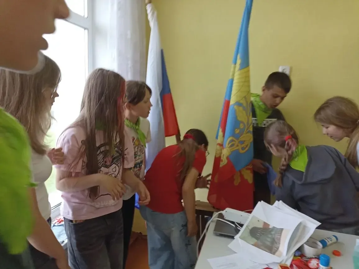 Сегодня в День России главной площадкой для ребят из лагеря "Галактика" вновь стал центр детских ини