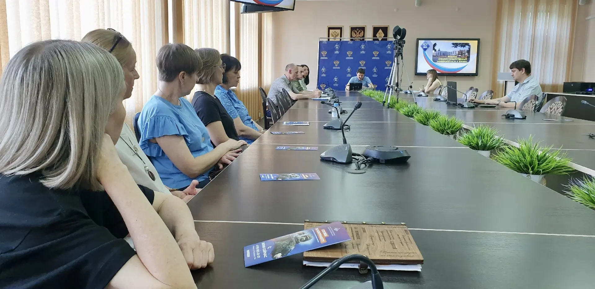 22 мая в университете прошла встреча кураторов академических групп с представителями пункта отбора н