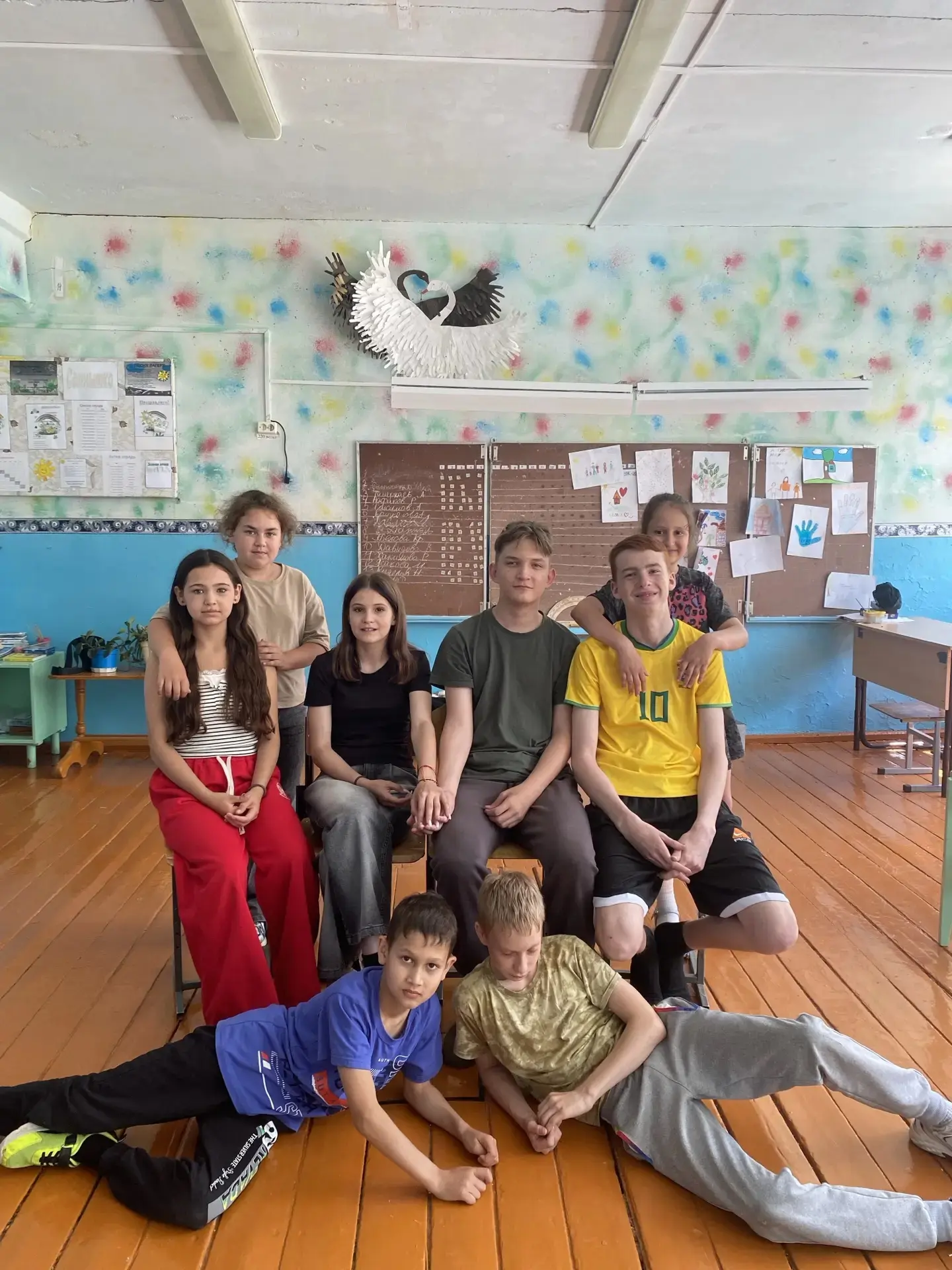 ☀️ ДЕНЬ 14 В ЛАГЕРЕ «СОЛНЫШКО»: ДЕНЬ СЕМЬИ 👨‍👩‍👧‍👦💖

Утро началось с линейки и планерки 🗣️📋: 
