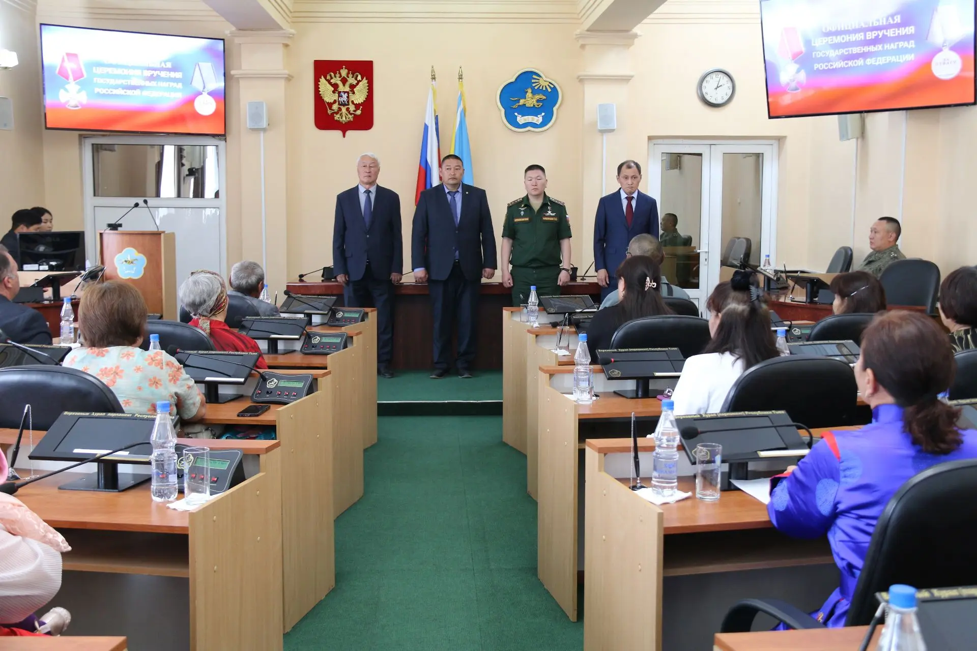 В Верховном Хурале (парламенте) Республики Тыва состоялась церемония посмертного награж...
