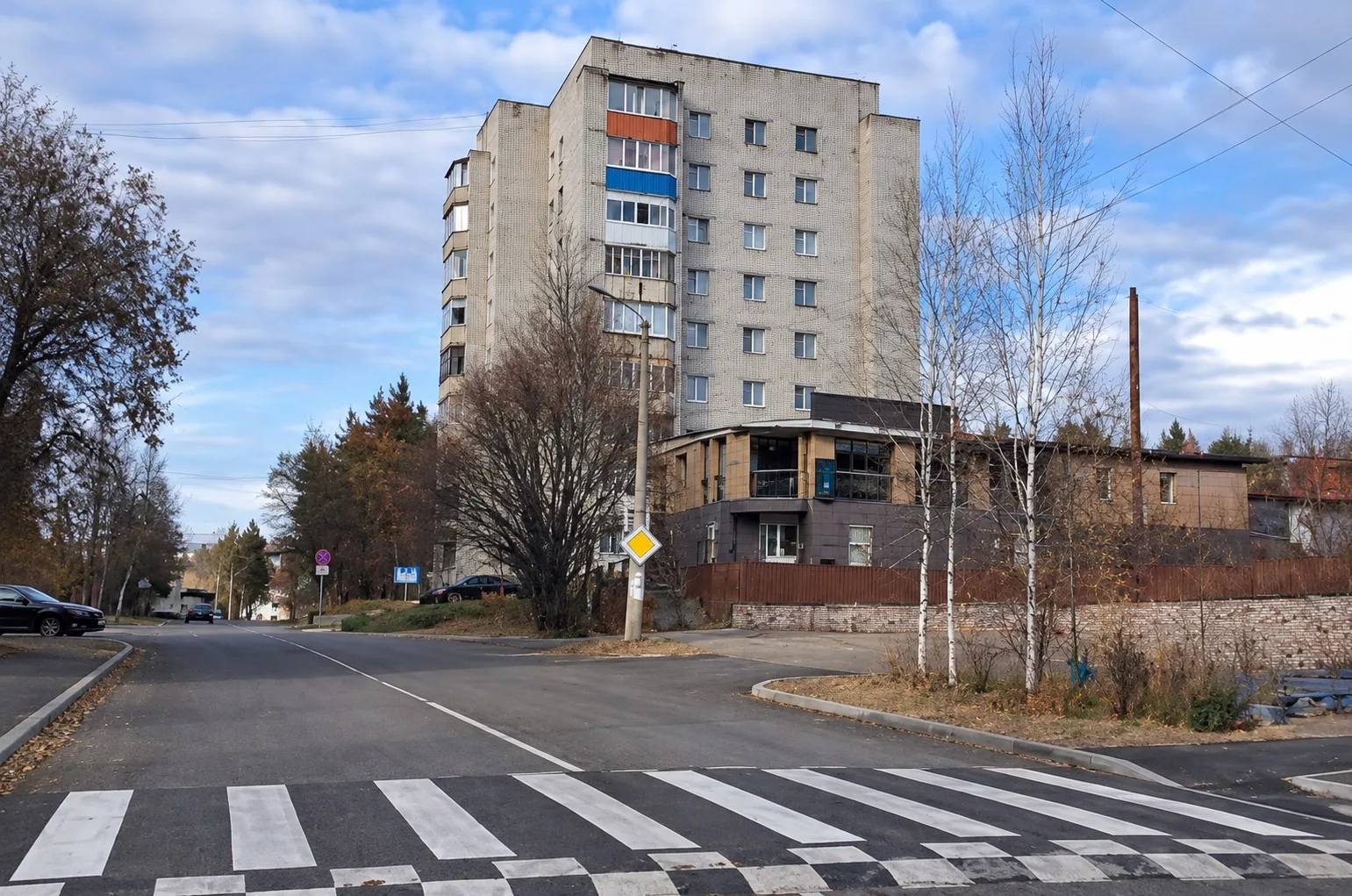 🚧 Асфальт к школе и роддому: в Тынде отремонтировали четыре участка дорог