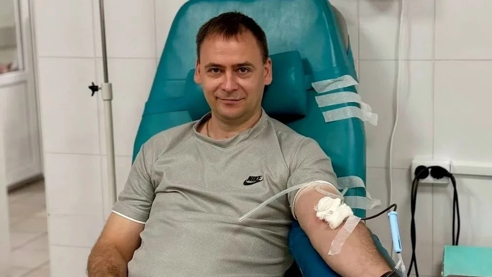 В Брянской области Почетный донор сдал кровь в 135-й раз

Александр Разуваев впервые посетил учрежде