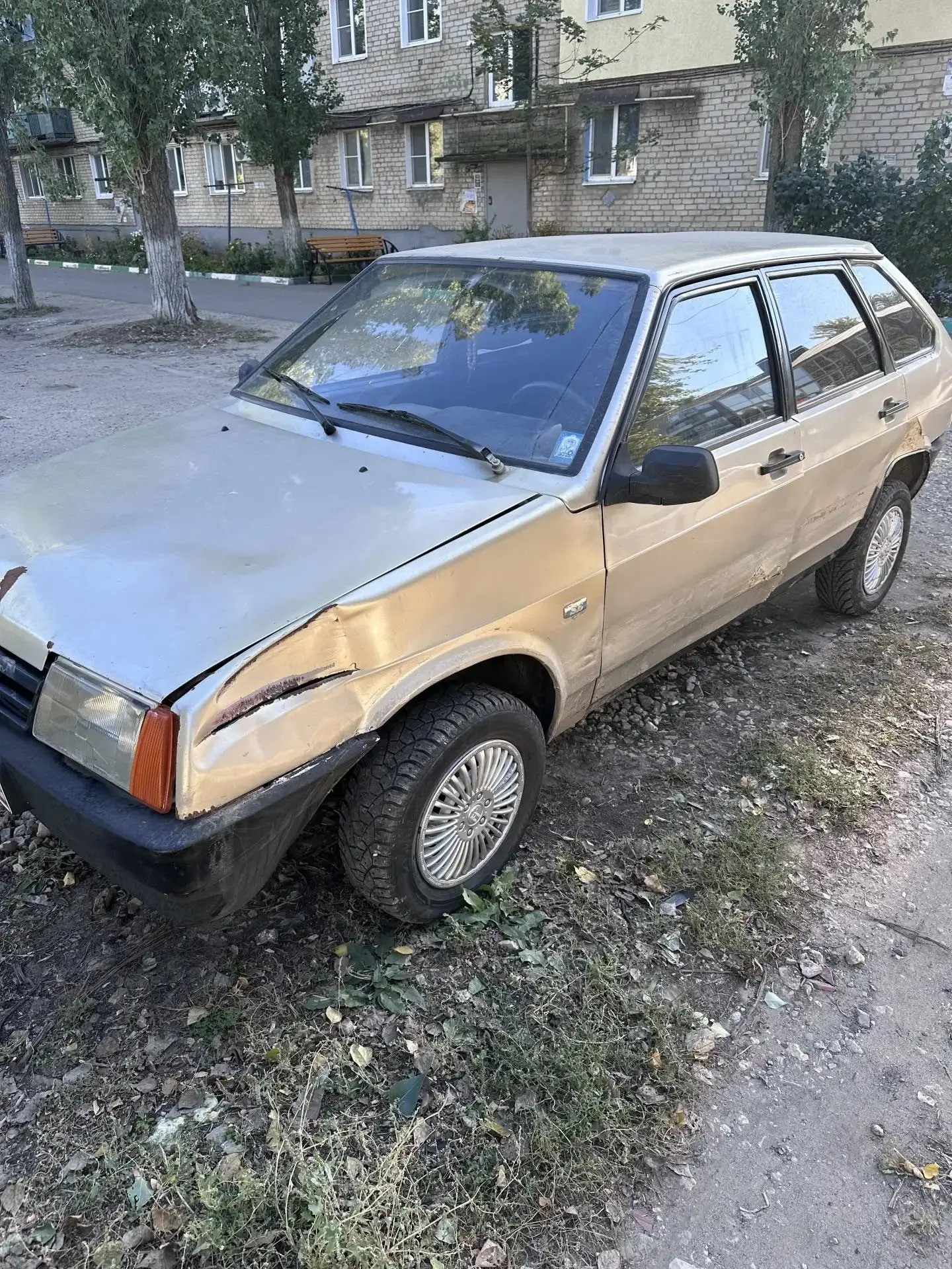 На ходу, 2001 год, карбюратор, требует небольшие вложения, цена 55000 т. р., тел. 89050...