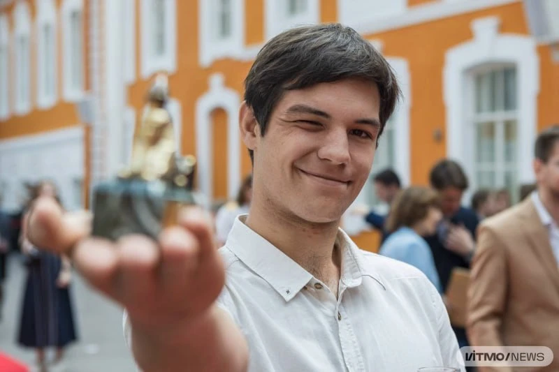 🥇😊 Александр Панин, магистрант факультета систем управления и робототехники, вошел в ...