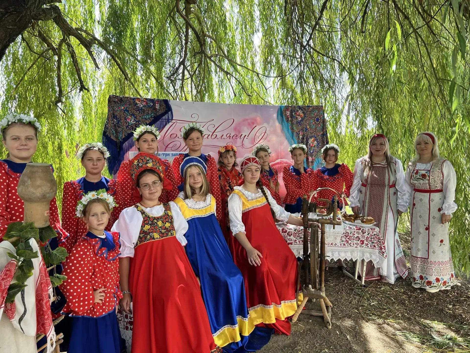 19 августа в Краснополянском ДК прошёл фольклорный праздник «Три Спаса — три запаса». М...