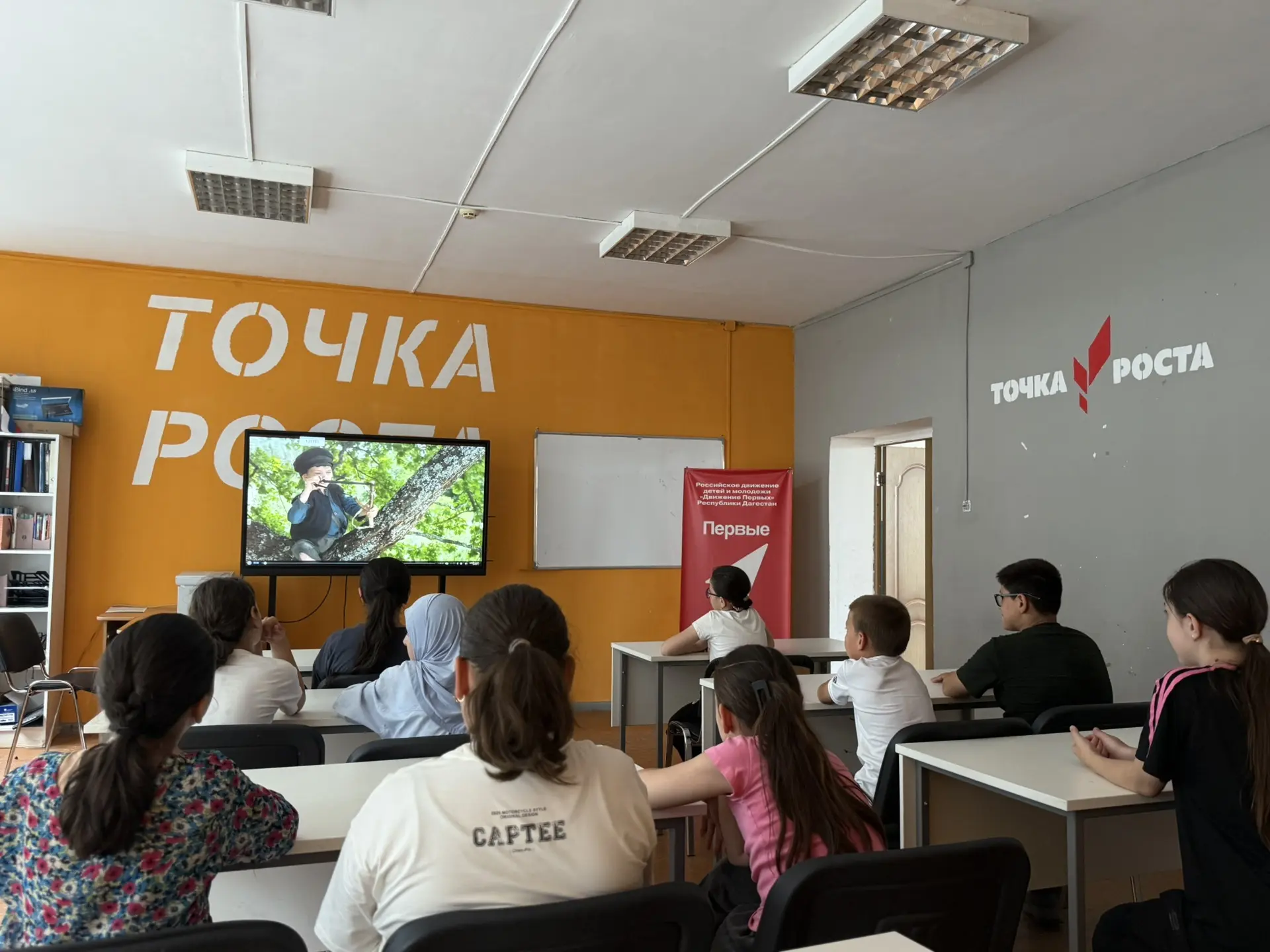 В преддверии Дня памяти и скорби… 
 
 Для обучающихся летнего пришкольного  лагеря МБОУ «Дружбинская