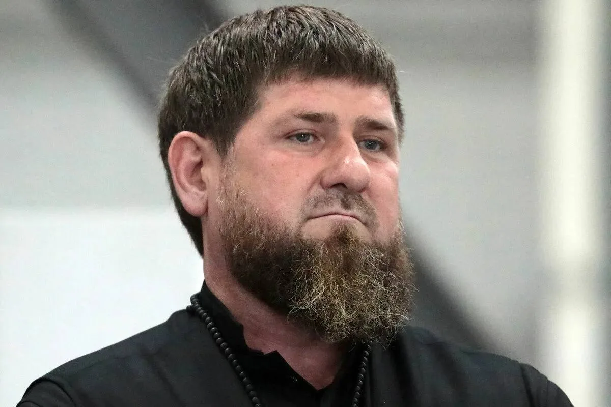 ⚡️Кадыров призвал чеченцев укоротить бороды, а чеченок не закрываться покрывалами.