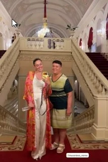Агата Муцениеце показала редкое фото с мамой.