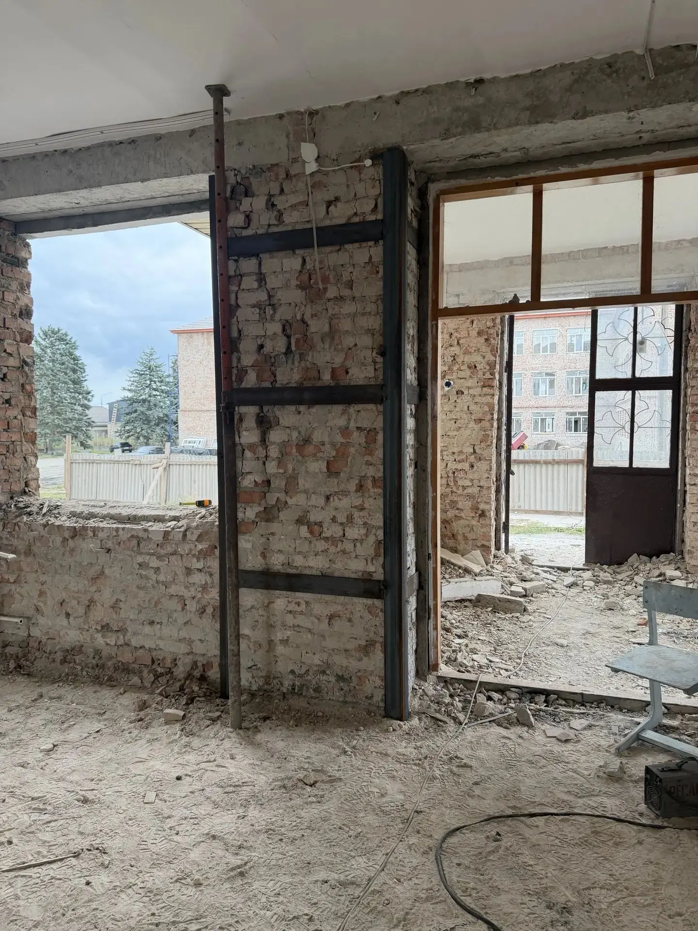 Провел выездную проверку хода капитального ремонта школ в сельских поселениях Баксанёно...