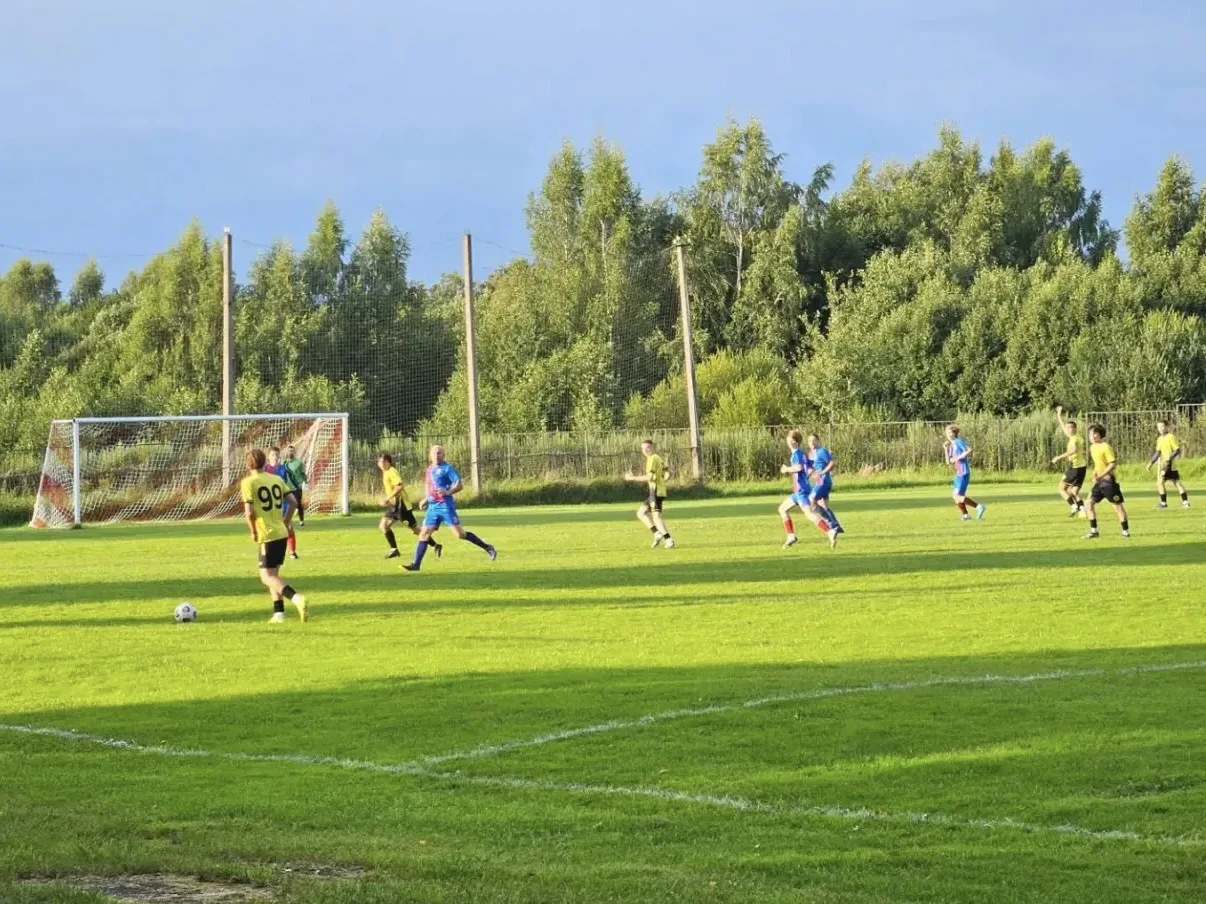 ⚽️ «Печерск» одержал победу на домашнем поле!

Вчера на стадионе МКУ «СК «Печерск» состоялся матч че