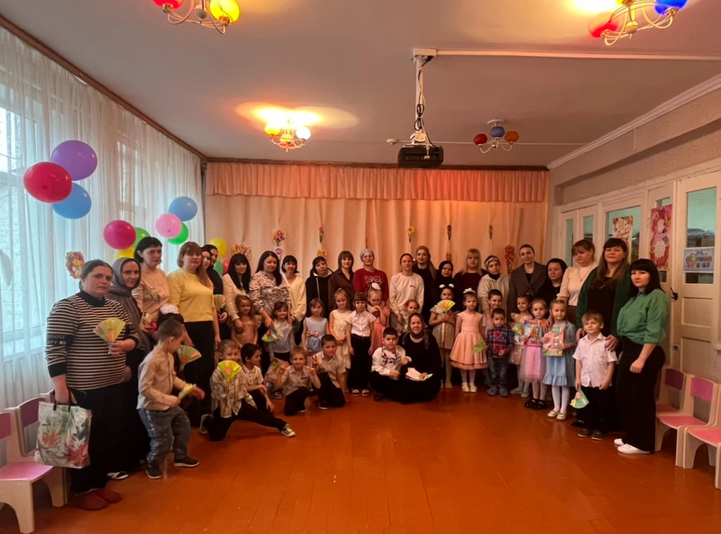 8 Марта — праздник дам.