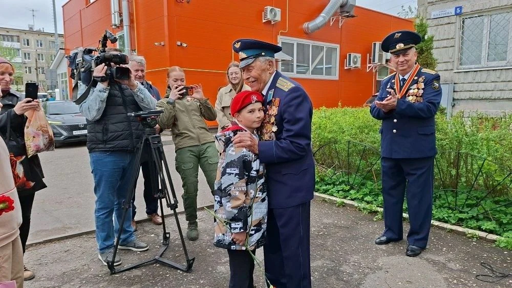 ✅В канун великого дня, Дня Победы, 8 мая, юнармейцы отряда " Ястреб" приняли участие в Параде Победы