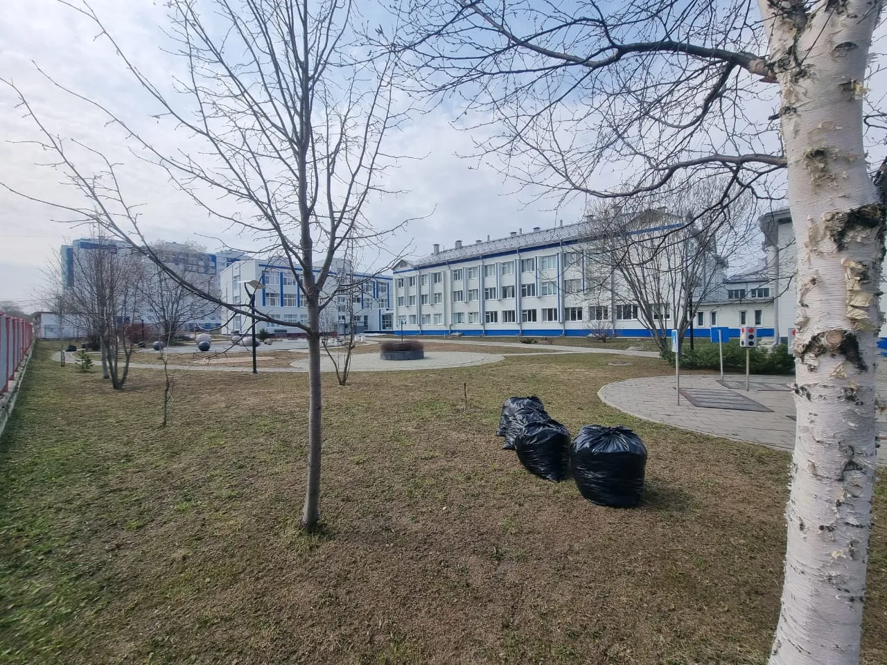🌿Чистая пятница: весенний переполох   🌞Сегодня наша гимназия вновь вышла на весеннюю «чистую пятницу