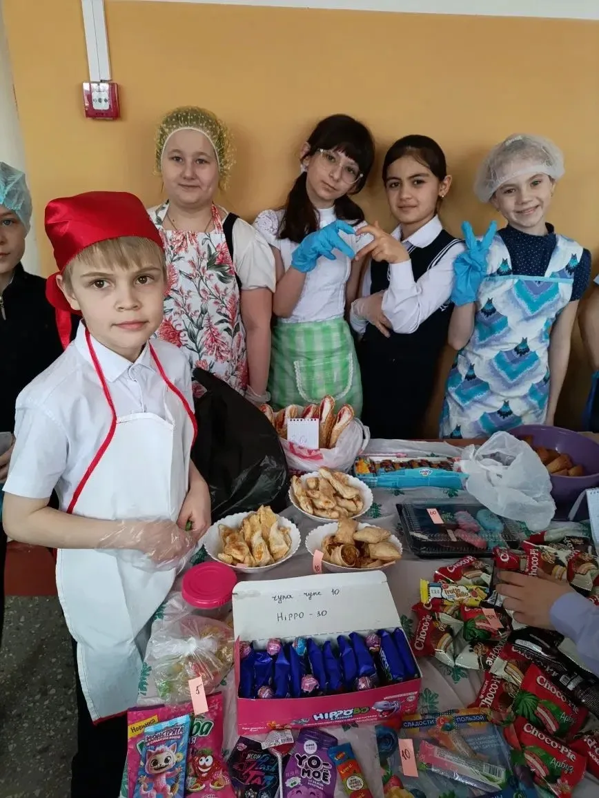 Сегодня в начальной школе прошла Благотворительная Пасхальная ярмарка 🐣🎀  Спасибо каждому, кто откли