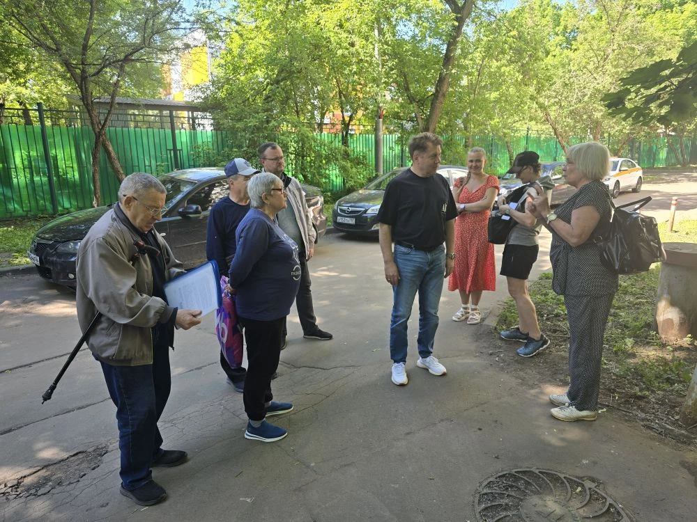 Сегодня состоялся обход главы управы Николая Кужелева, совместно с муниципальным депутатом Константи