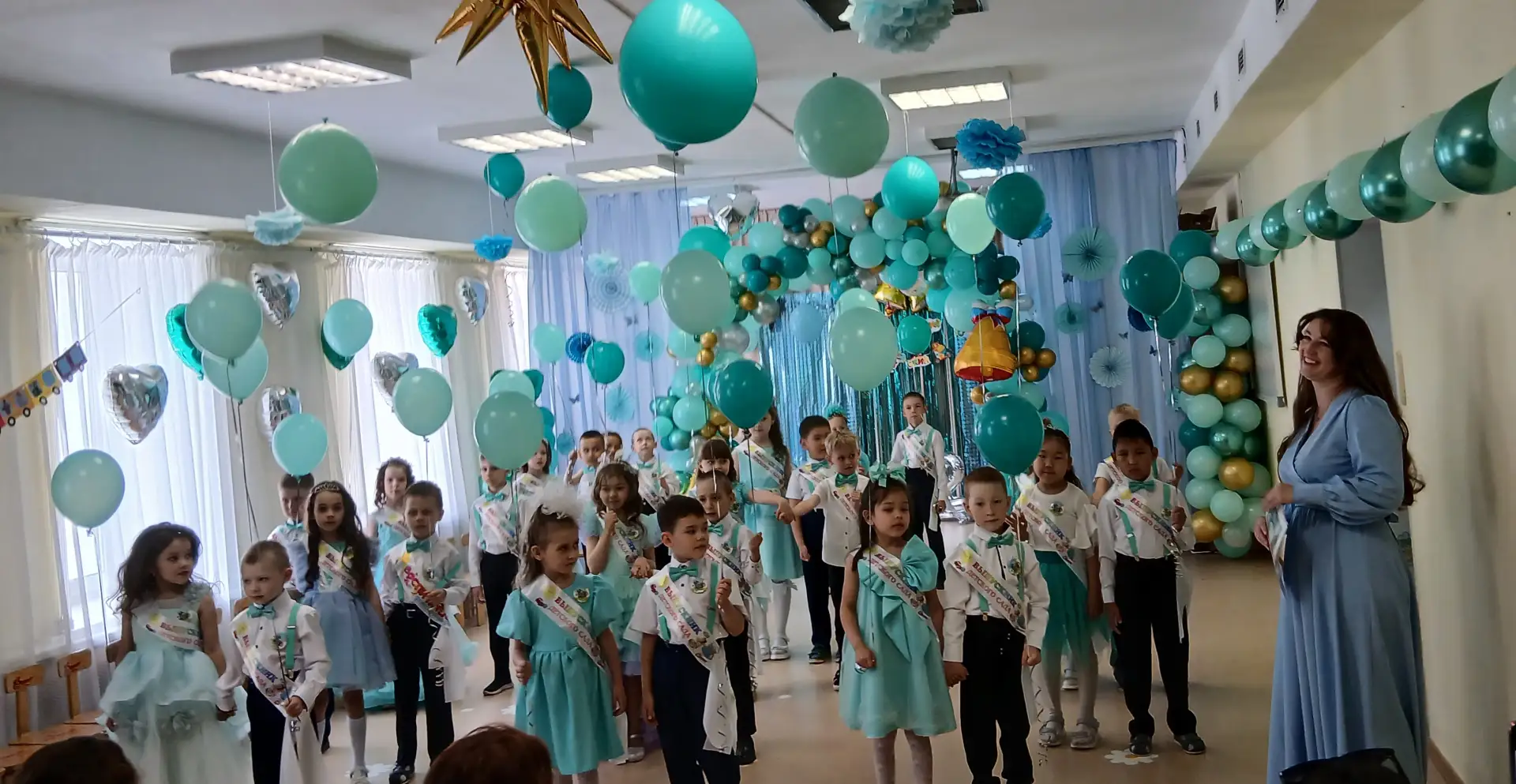 Сегодня особенный день для наших выпускников! 🎉 Мы провожаем их из уютных стен детског...