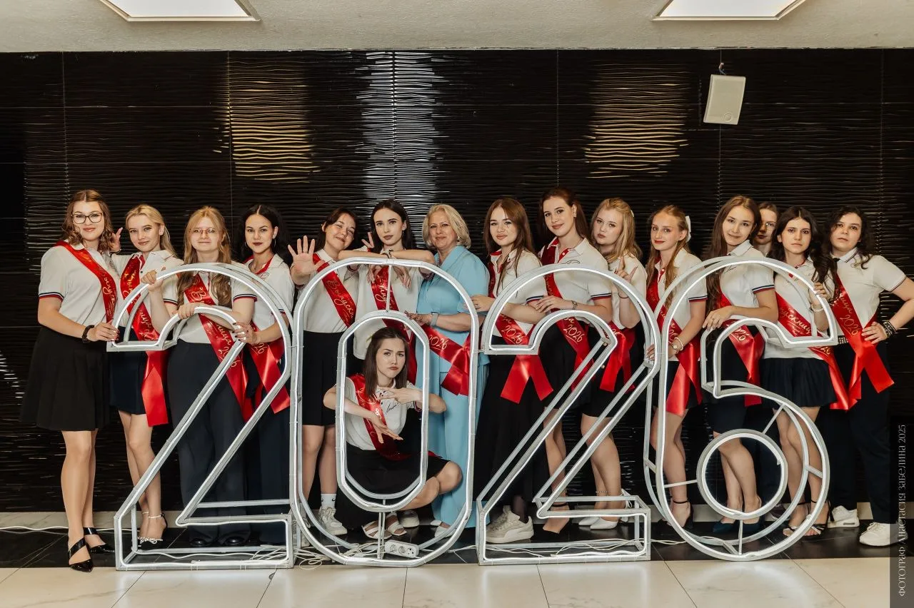 В лицее прозвенел Последний Звонок 🎊  Это был волнительный и трогательный день -  день, когда 180 вы