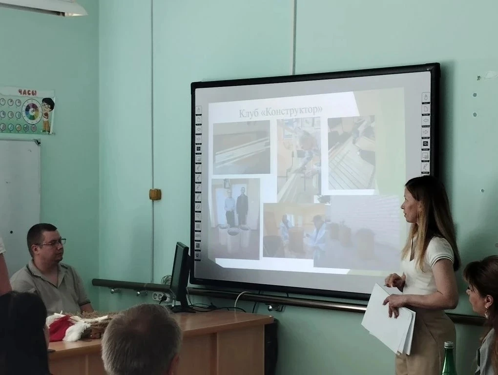 🤝Обмен опытом и новые горизонты для заботы о старшем поколении  🏡💼Специалисты Кардымовского дома-инт