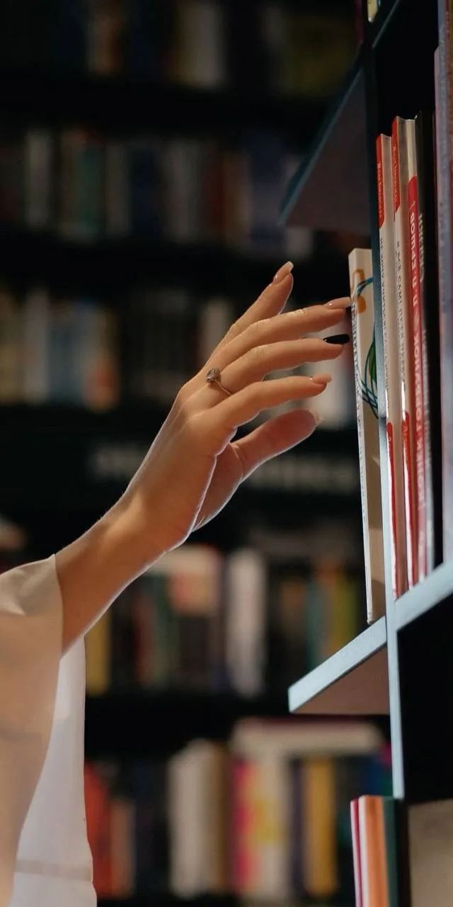 Книжная ярмарка  «Гаражка» от МИФа📚