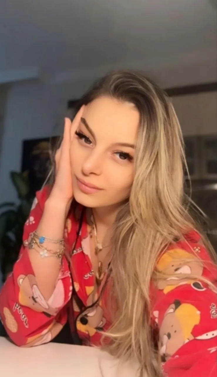 👧 Кошечка, 33 лет
📍 Санкт-Петербург

📝 Люблю рисовать и хочу много путешествовать

Ищи меня в бот