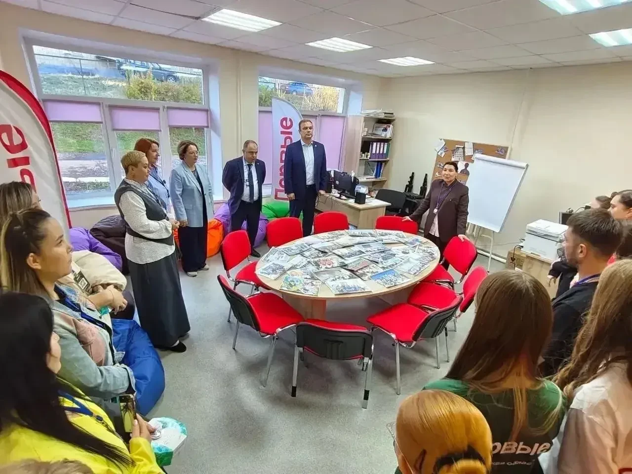 Совсем недавно у нас в Кусе открылось новое молодежное пространство «ДВИЖ: думаем, выби...