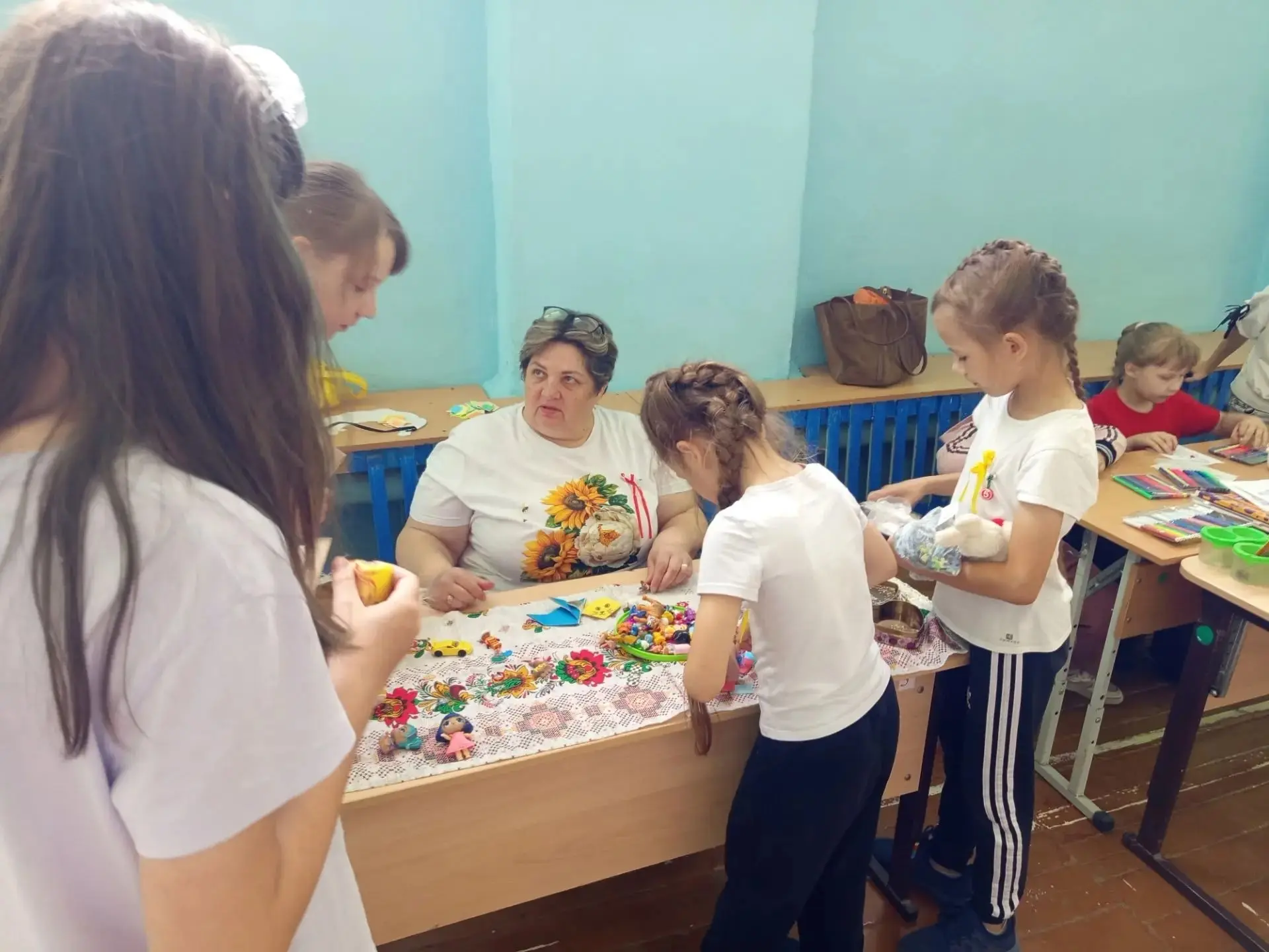 25 июня в лагере прошёл яркий и насыщенный день под названием «Сказочная ярмарка «Разгу...