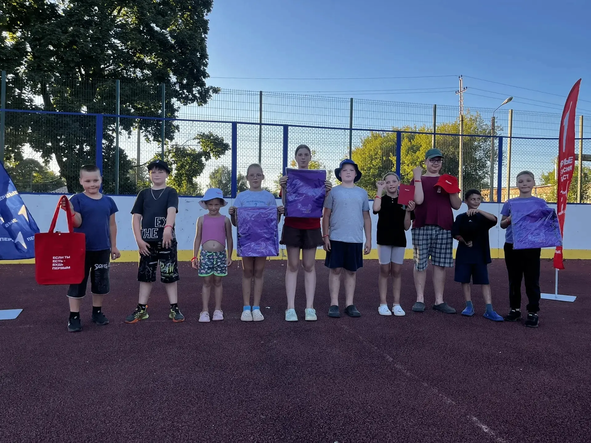 На школьной спортивной площадке прошла яркая и динамичная «Эстафета Первых»!